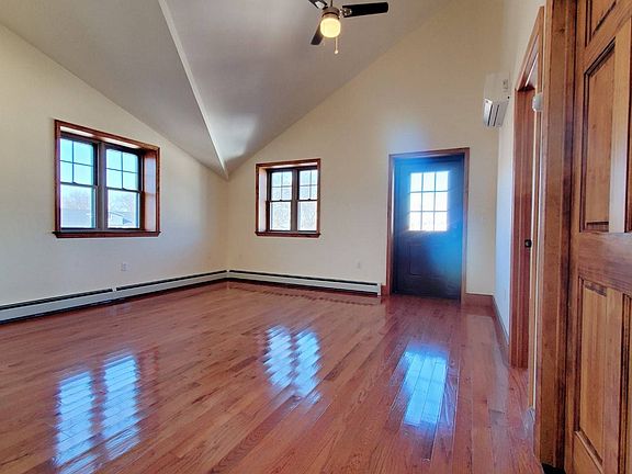 3rd image of 2155 Kimball St. # 3r Fl 3
