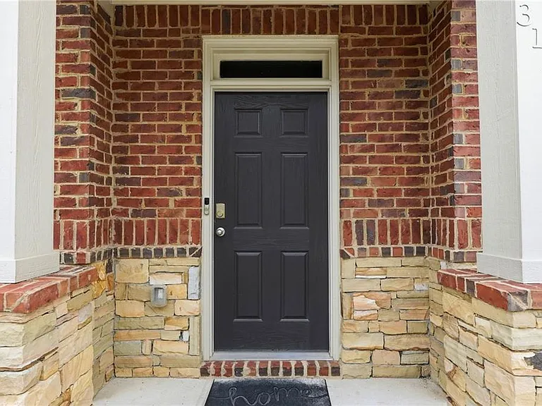 3132 Hawthorn Farm Blvd — Photo 3