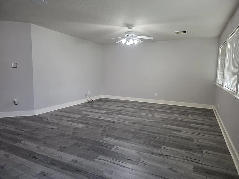 Settlers Lake Cir N — Photo 2