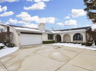 610 S Allen Ln, Arlington Heights, IL