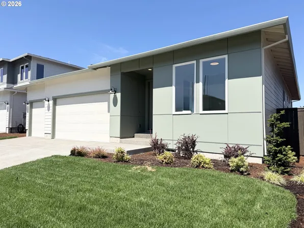 733 Magnolia Ave, Woodburn, OR 97071