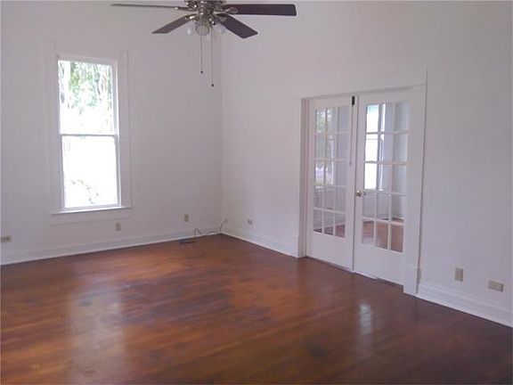 2nd image of 606 Short St