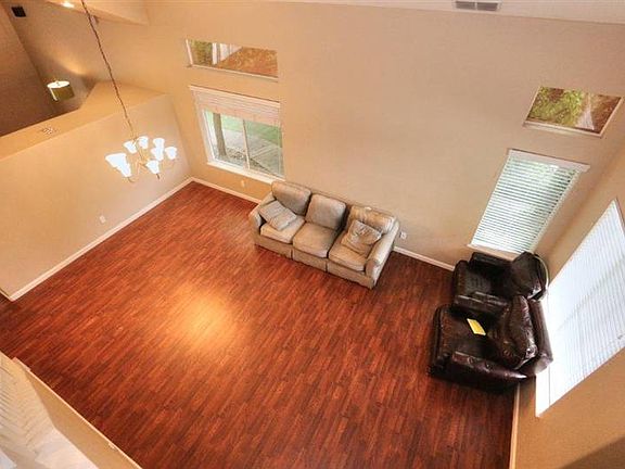 3rd image of 10 Shearwater Ct