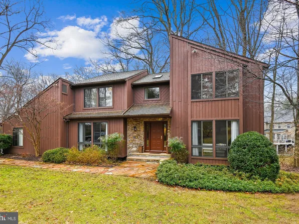 2911 Old Court Rd, Baltimore, MD 21208