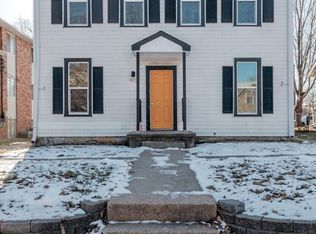 911 Washington St APT 2, Lincoln, NE 68502