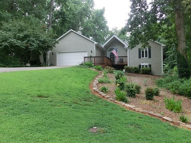 1st image of 205 Hickory Oak Holw