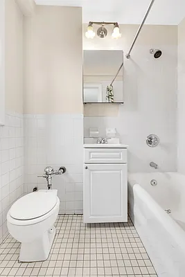 Rented by Cooper & Cooper Real Estate | media 19