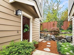 3310 NE 123rd St APT D, Seattle, WA 98125