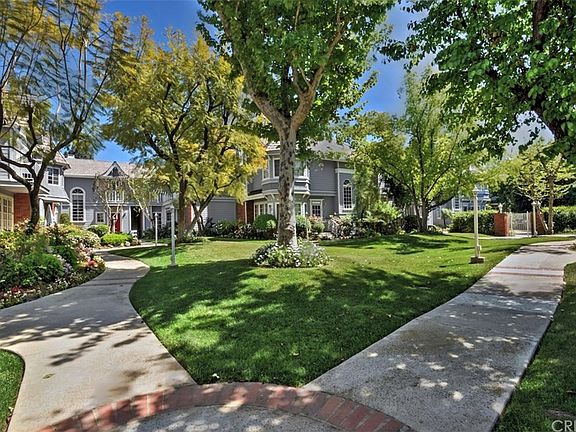4th image of 18135 Burbank Blvd Unit 21