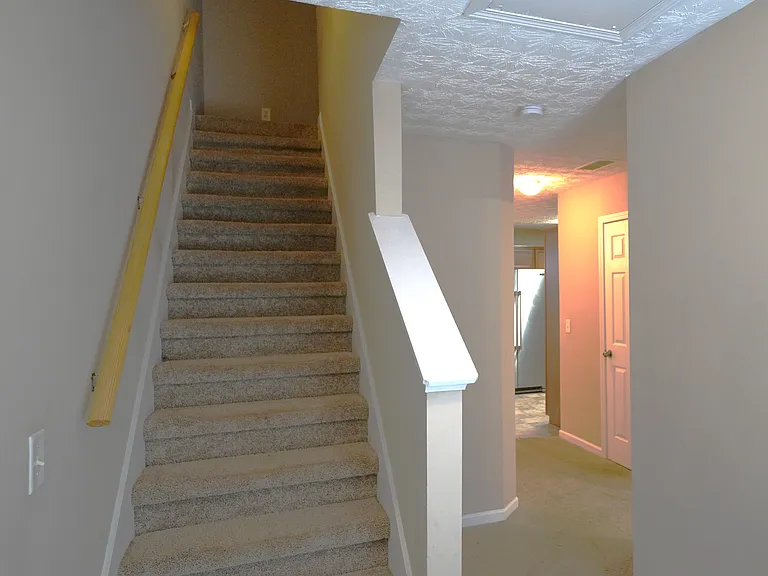 221 Alton Cir — Photo 13