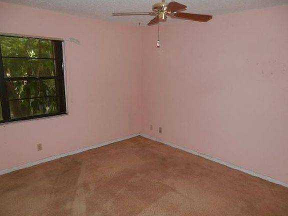5th image of 7409 SW 14th Ct