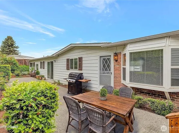 17044 Woodcrest Drive NE, Bothell, WA 98011