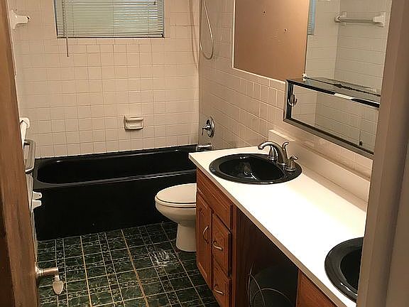 5th image of 1070 Molaki Dr