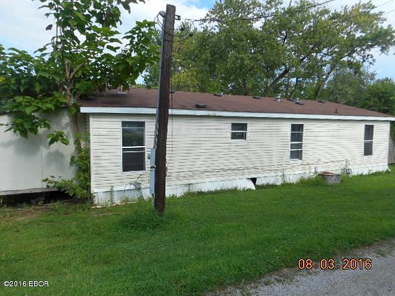 2nd image of 108 N Hickory St