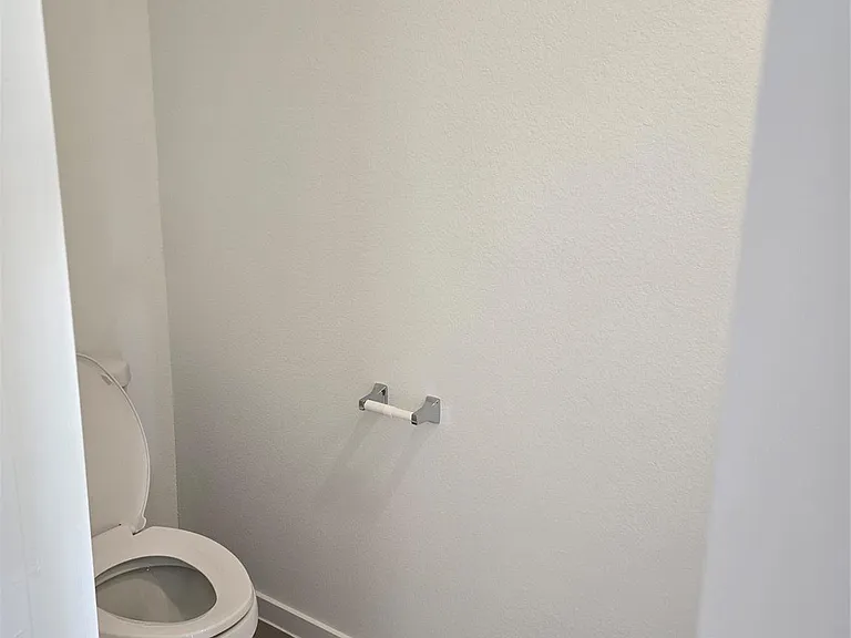 5708 Ivy Crst — Photo 3