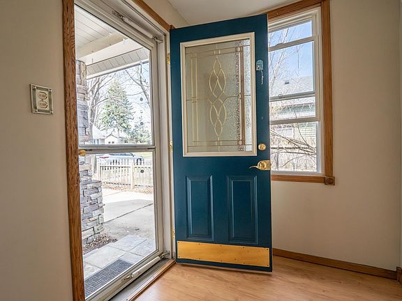 2nd image of 1028 Livingston Ave