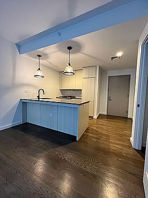 4th image of 125 Parkside Ave #3S