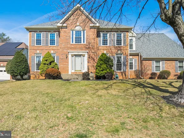 109 Englefield Dr, Gaithersburg, MD 20878