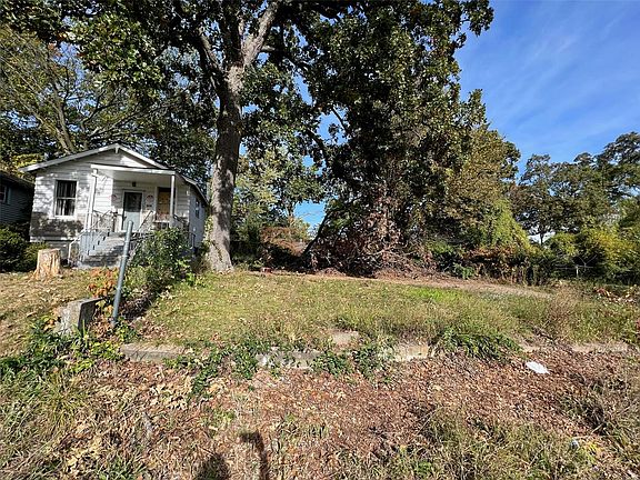 2nd image of 4423 Ravenwood Ave