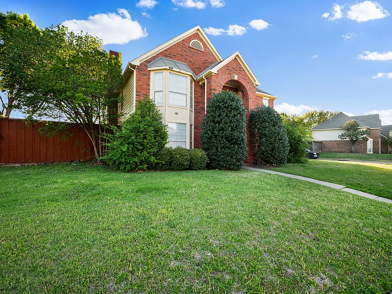 141 Morningside Dr — Photo 39