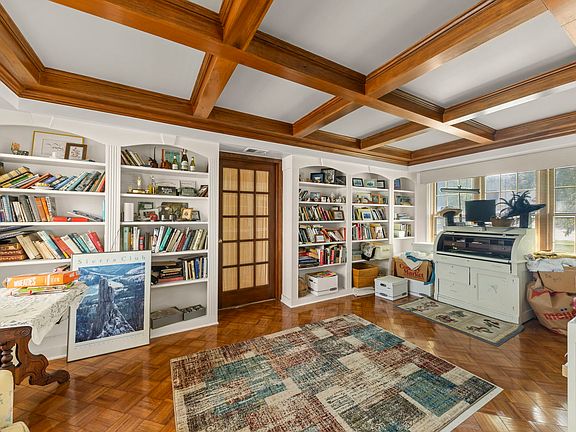 3rd image of 730 Cambridge Pl
