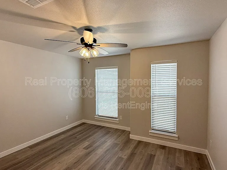 2915 Tractor Ave — Photo 8