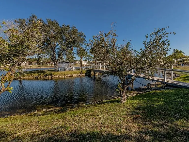 106 Lazy River Rd — Photo 62