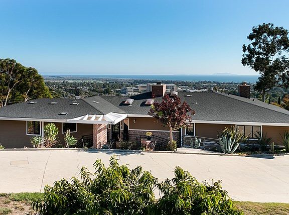 3rd image of 3092 Hilltop Dr