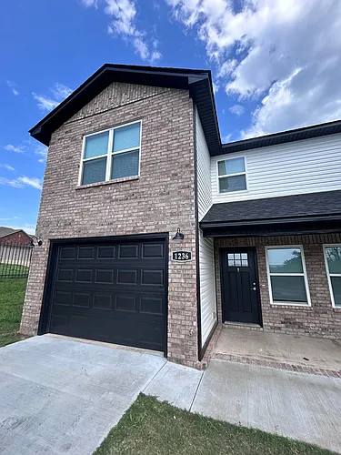 1232 Maple Rdg Photo 1