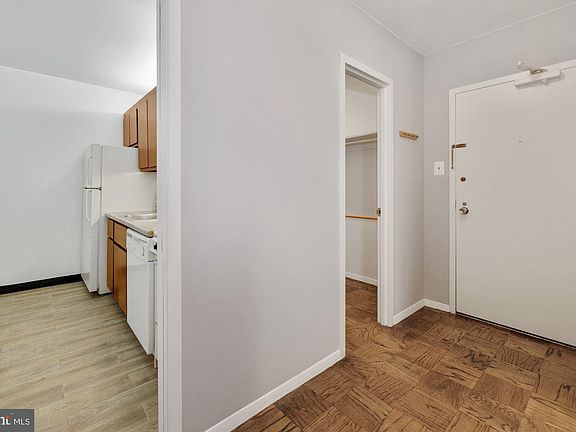 3rd image of 4515 Willard Ave #2020