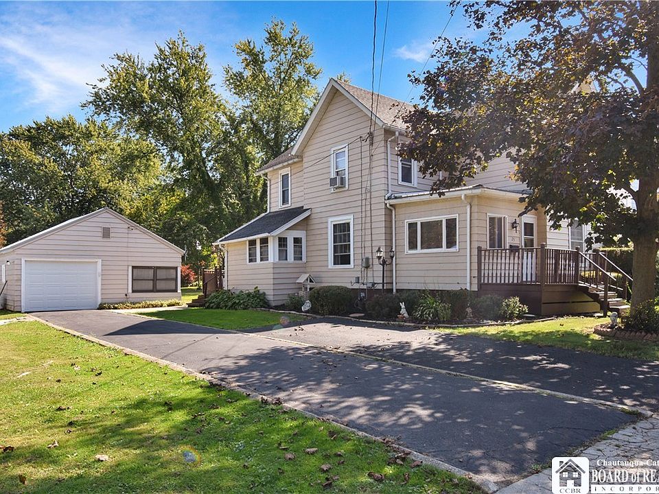 1st image of 25 Pleasant Ave
