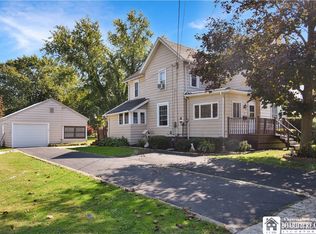 25 Pleasant Ave, Westfield, NY 14787