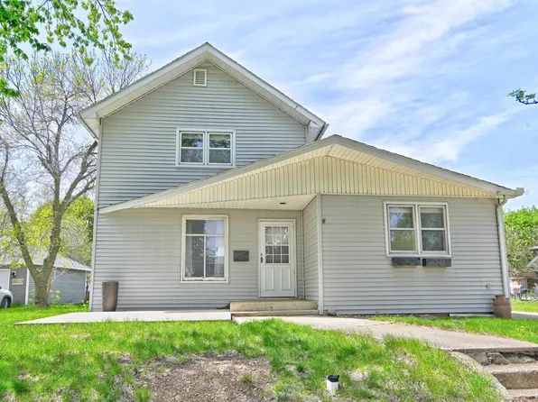 609 N 8th St, Estherville, IA 51334