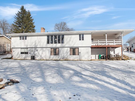 3rd image of 4943 N Mansfield Dr