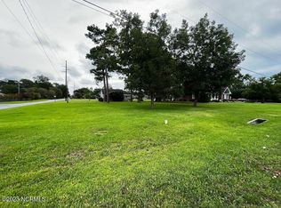 214 Barbour Rd, Morehead City, NC 28557