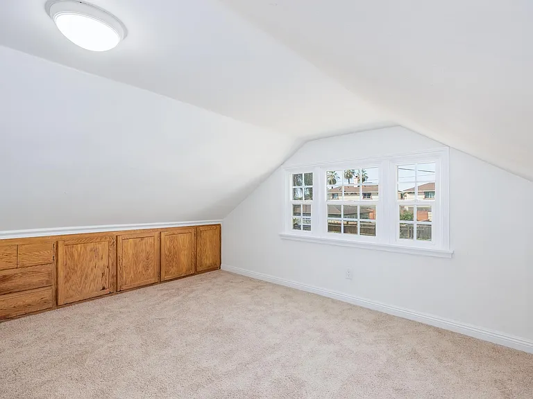 333 S 1st Ave — Photo 25