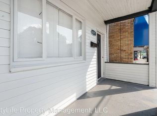 615 W Main St, Carnegie, PA
