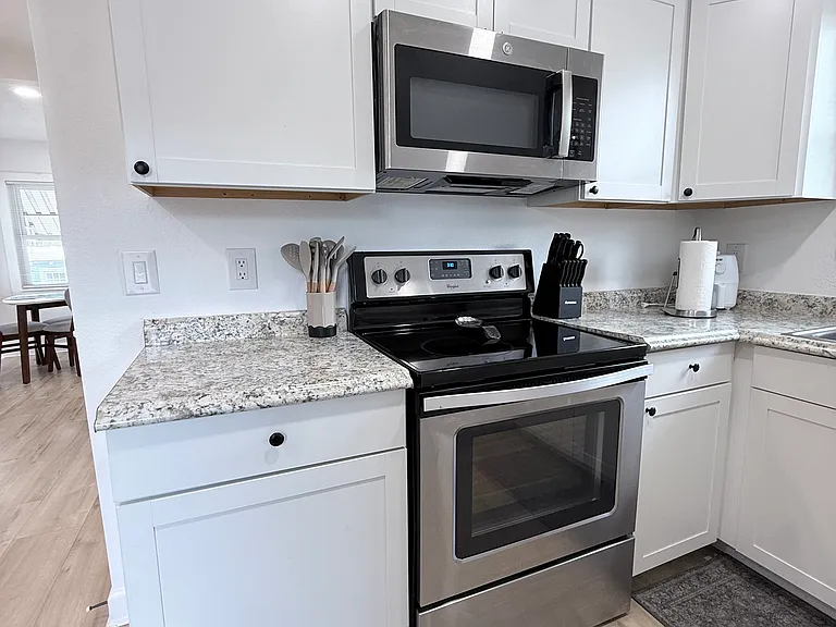 2131 1/2 King Ave #A — Photo 10