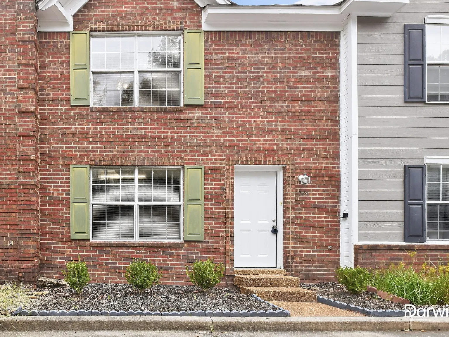 2 bed, 1.5 bath, 1135 sqft, $1,550 — Photo 1