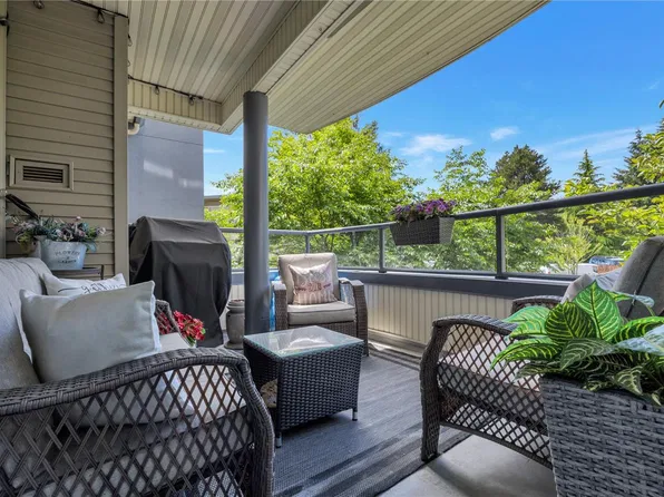 770 Poplar St #204, Nanaimo, BC V9S 2H6