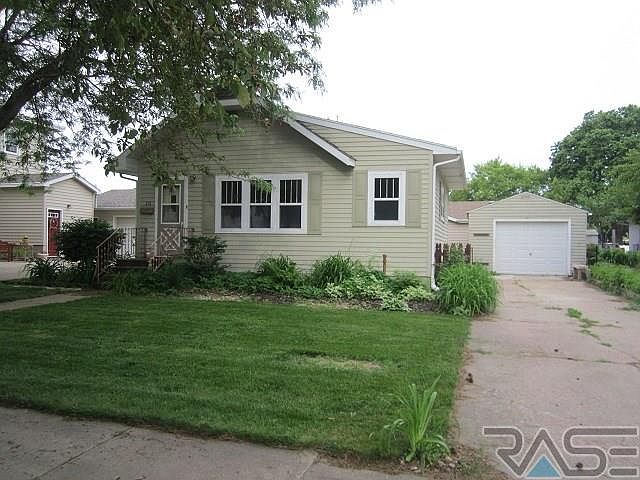 1st image of 211 N Lee Ave