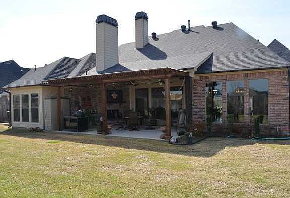 3rd image of 10084 Saint Bernard Dr