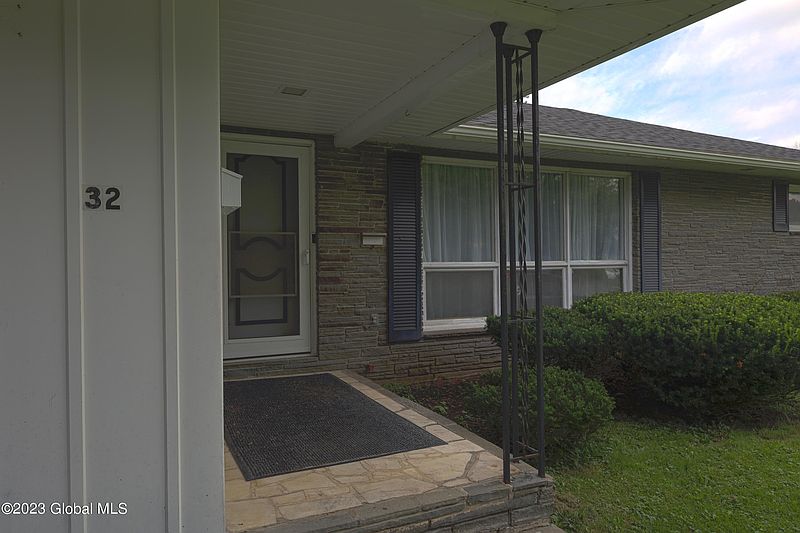3rd image of 32 Clark Avenue