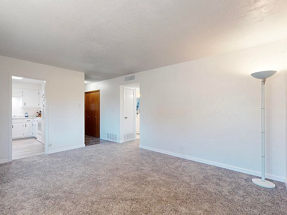 4th image of 5852 Avenida La Barranca NW