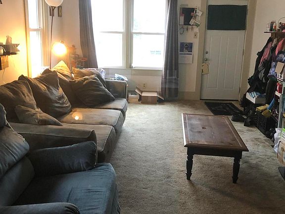 3rd image of 109 East St