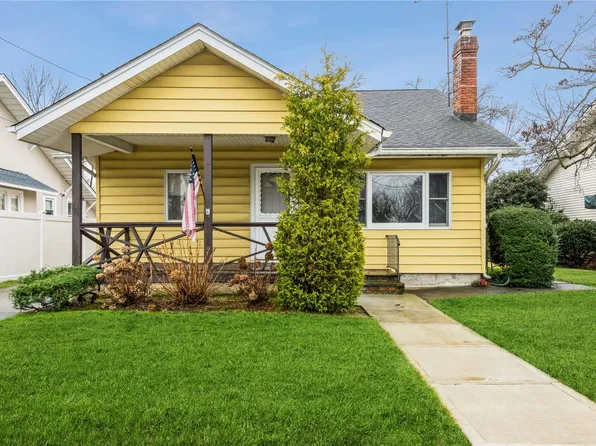 852 Lincoln Avenue, North Baldwin, NY 11510