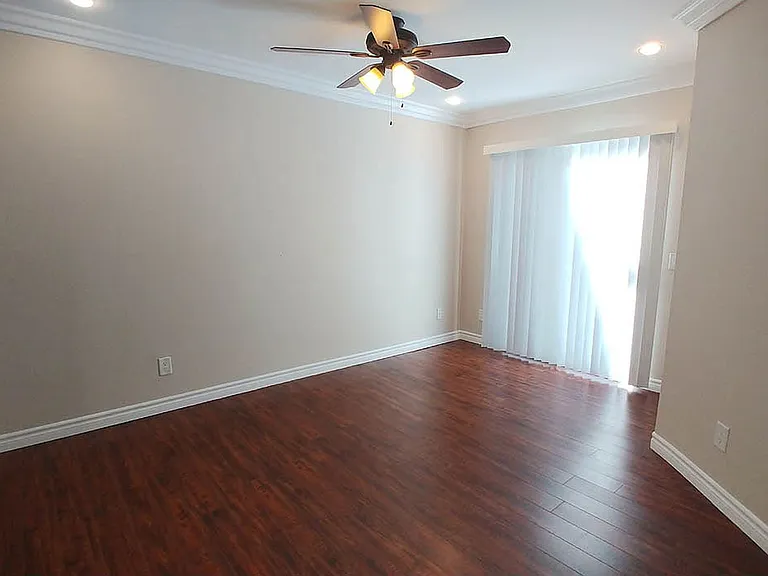 Villa De Adel Apts — Photo 125