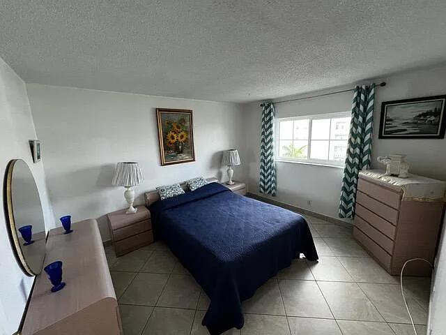 1001 NE 14th Ave #701 — Photo 36