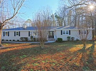 2339 Low Ground Rd, Hayes, VA 23072