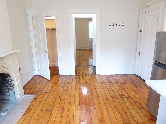 4th image of 231 Ashland Pl #C